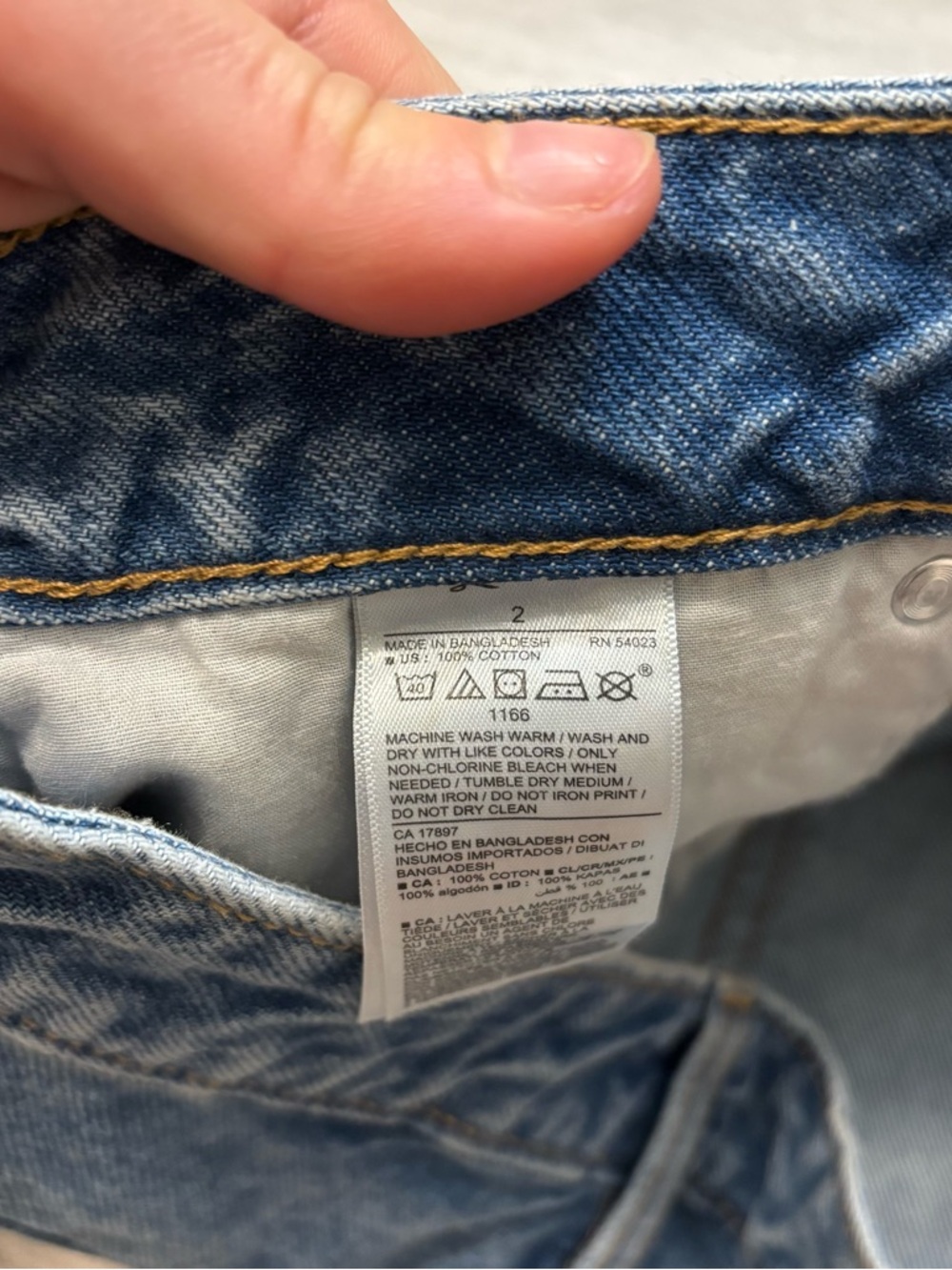 Old Navy OG Cut-Off Jean Shorts - Picture 5 of 8